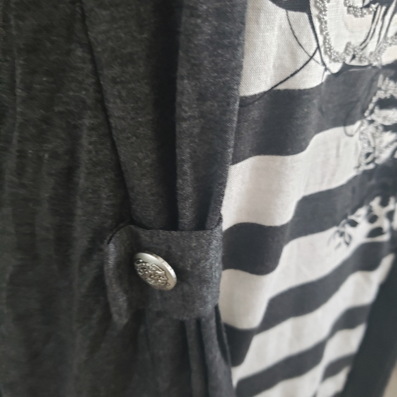 3for$30 1 piece that looks like 2 pieces - Picture 3 of 5